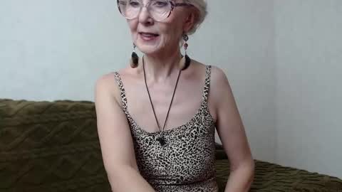 Snapshot of agatha_moore_ chatting on 01-20-25, 12:07 Agatha online show from 01-20-25, 12:07