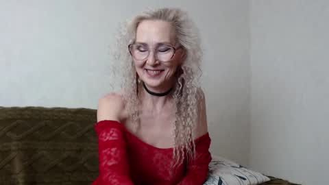 Snapshot of agatha_moore_ chatting on 01-27-25, 08:17 Agatha online show from 01-27-25, 08:17