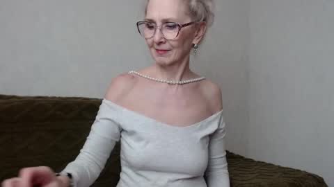 Snapshot of agatha_moore_ chatting on 02-12-25, 03:49 Agatha online show from 02-12-25, 03:49