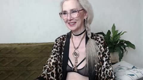 Snapshot of agatha_moore_ chatting on 03-07-25, 01:40 Agatha online show from 03-07-25, 01:40