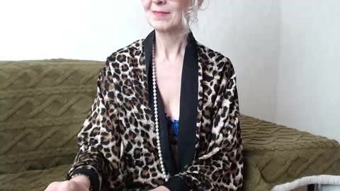 Snapshot of agatha_moore_ chatting on 03-12-25, 01:40 Agatha online show from 03-12-25, 01:40