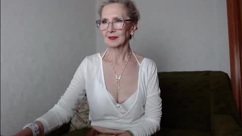 Snapshot of agatha_moore_ chatting on 11-02-25, 02:52 Agatha online show from 11-02-25, 02:52