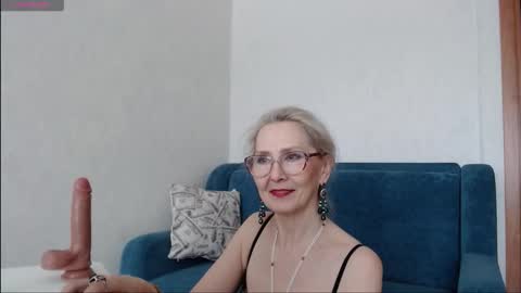 Snapshot of agatha_moore_ chatting on 03-08-26, 02:37 Agatha online show from 03-08-26, 02:37