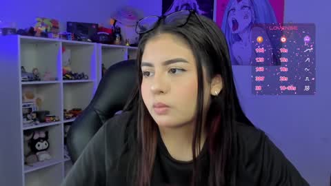 Snapshot of agatha_riccie chatting on 12-15-24, 07:46 Cat online show from 12-15-24, 07:46