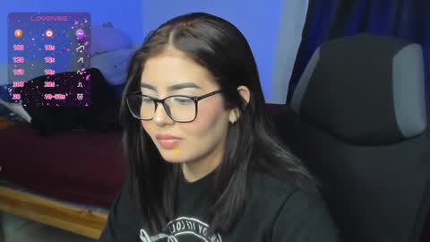 Snapshot of agatha_riccie chatting on 12-27-24, 07:08 Cat online show from 12-27-24, 07:08