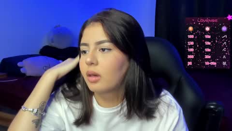Snapshot of agatha_riccie chatting on 01-27-25, 07:45 Cat online show from 01-27-25, 07:45