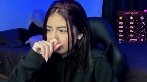 Snapshot of agatha_riccie chatting on 02-08-25, 06:54 Cat online show from 02-08-25, 06:54