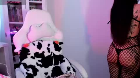 Snapshot of agathablair4 chatting on 06-17-26, 12:18 agathablair4 online show from 06-17-26, 12:18