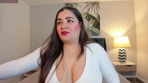 Agatha Bloom online show from 03-07-26, 01:19