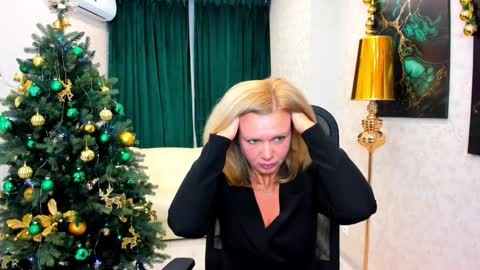 Agatha online show from 12-28-24, 04:08