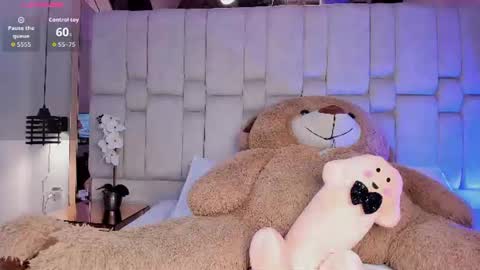 agathauwudoll online show from 06-13-26, 08:07