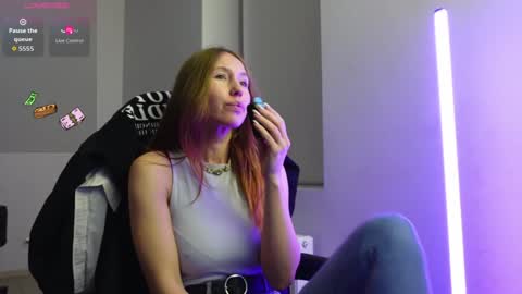 Agelina Lilly Laura online show from 12-02-25, 08:48