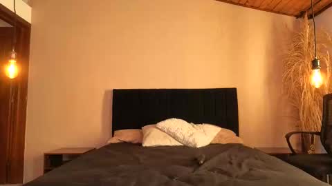 Aghata Moon online show from 06-11-26, 12:58
