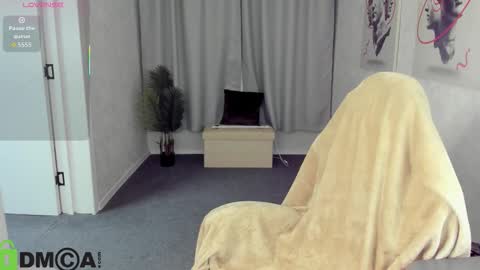 Snapshot of agnes_wells chatting on 09-19-25, 12:02 agnes wells online show from 09-19-25, 12:02