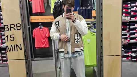 Snapshot of agnesmax chatting on 03-06-26, 06:37 Agn online show from 03-06-26, 06:37