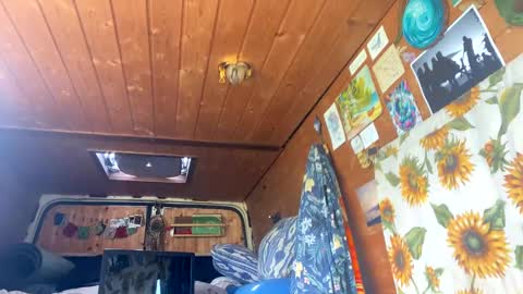 Juan online show from 03-11-25, 10:29