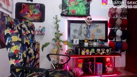 Snapshot of aharon_sexo1 chatting on 10-28-25, 01:31 Aharon Zamora online show from 10-28-25, 01:31