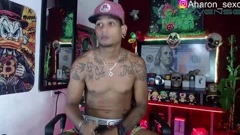 Snapshot of aharon_sexo1 chatting on 11-10-25, 03:05 Aharon Zamora online show from 11-10-25, 03:05