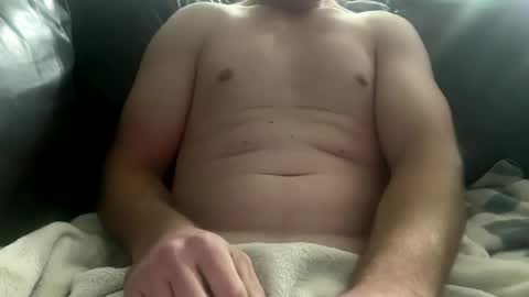 Snapshot of ahdjrucnsjwncnd chatting on 09-29-25, 02:27 Nick online show from 09-29-25, 02:27