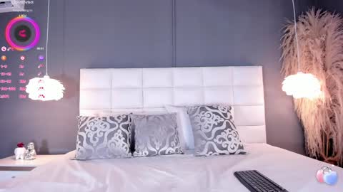 Snapshot of ahincale chatting on 02-05-25, 05:53 AHINOA online show from 02-05-25, 05:53