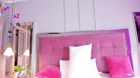 Snapshot of ahincale chatting on 02-19-25, 02:23 AHINOA online show from 02-19-25, 02:23