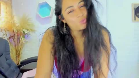 Snapshot of ahisha09 chatting on 03-08-25, 04:28 Ahisha online show from 03-08-25, 04:28