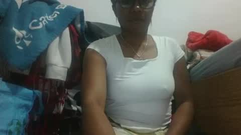 Snapshot of aicha_boobs chatting on 08-05-26, 05:49 Aicha boobs online show from 08-05-26, 05:49