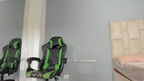 karoline  online show from 02-04-25, 09:20