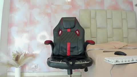 karoline  online show from 03-06-25, 11:42