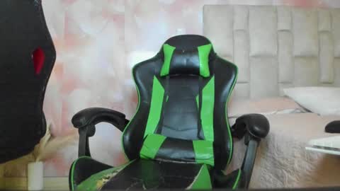 karoline  online show from 03-11-25, 11:37