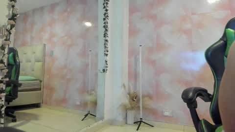 karoline  online show from 09-16-25, 07:37