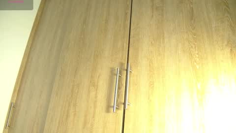 Aida  online show from 11-06-25, 11:44