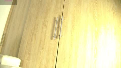 Aida  online show from 11-16-25, 11:27