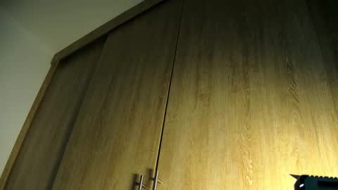 Aida  online show from 11-17-25, 09:37