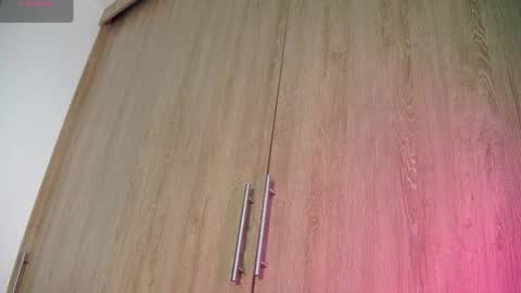 Aida  online show from 11-25-25, 12:16