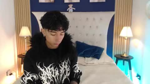 Aiden online show from 07-01-26, 01:13