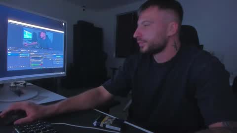Snapshot of aidenmatthew chatting on 09-27-25, 03:50 Aiden online show from 09-27-25, 03:50