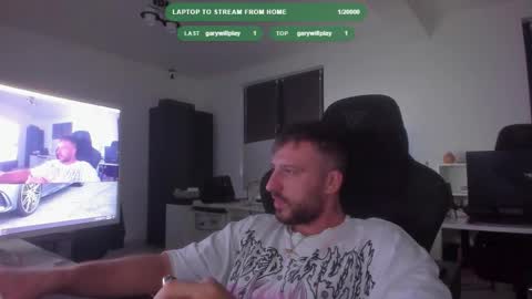 Snapshot of aidenmatthew chatting on 10-09-25, 02:37 Aiden online show from 10-09-25, 02:37