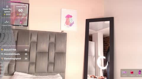 Snapshot of aiilynn_1 chatting on 12-01-25, 10:37 Ailyn online show from 12-01-25, 10:37