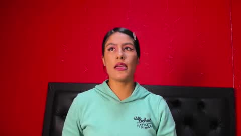 Snapshot of aiilynn_1 chatting on 03-10-26, 10:04 Ailyn online show from 03-10-26, 10:04