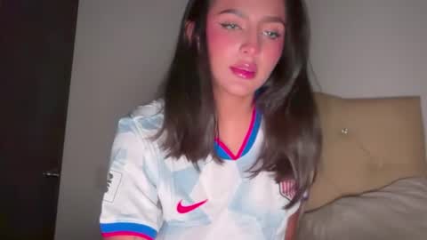 Aiisha online show from 06-18-26, 12:22
