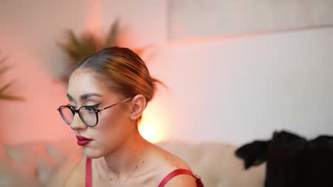 Snapshot of aileenaxa chatting on 10-29-25, 07:59 Aileen online show from 10-29-25, 07:59