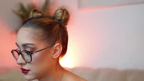 Snapshot of aileenaxa chatting on 11-20-25, 07:57 Aileen online show from 11-20-25, 07:57