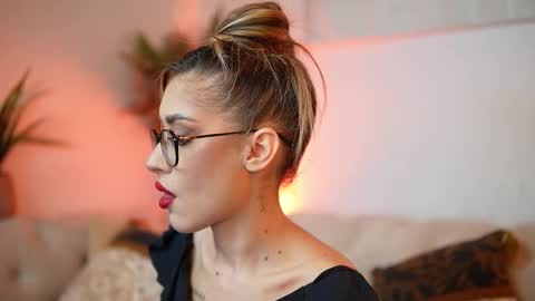 Snapshot of aileenaxa chatting on 12-02-25, 08:04 Aileen online show from 12-02-25, 08:04