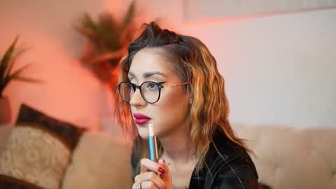 Snapshot of aileenaxa chatting on 12-18-25, 08:26 Aileen online show from 12-18-25, 08:26