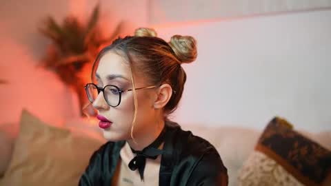 Snapshot of aileenaxa chatting on 12-21-25, 09:55 Aileen online show from 12-21-25, 09:55