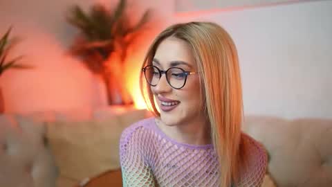 Snapshot of aileenaxa chatting on 01-16-26, 09:08 Aileen online show from 01-16-26, 09:08