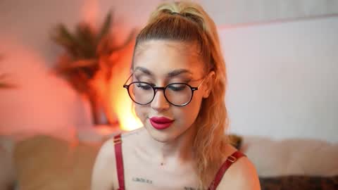 Snapshot of aileenaxa chatting on 01-18-26, 08:56 Aileen online show from 01-18-26, 08:56