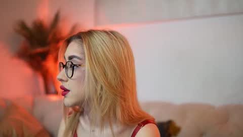 Snapshot of aileenaxa chatting on 02-01-26, 08:51 Aileen online show from 02-01-26, 08:51