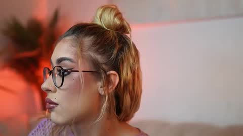 Snapshot of aileenaxa chatting on 02-22-26, 09:46 Aileen online show from 02-22-26, 09:46